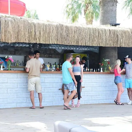 Sun Beach * غومْبيت